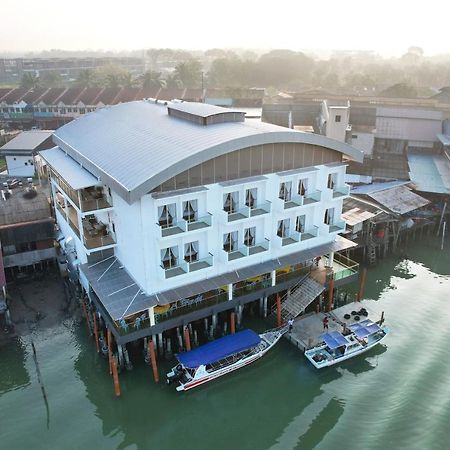 Hotel Le-Shore Kuala Selangor Exterior photo