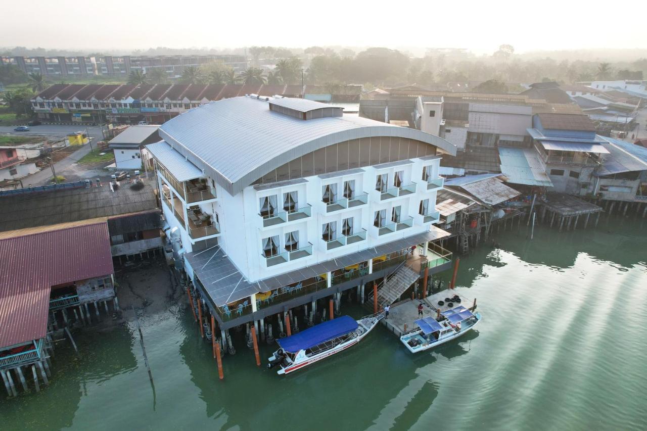 Hotel Le-Shore Kuala Selangor Exterior photo