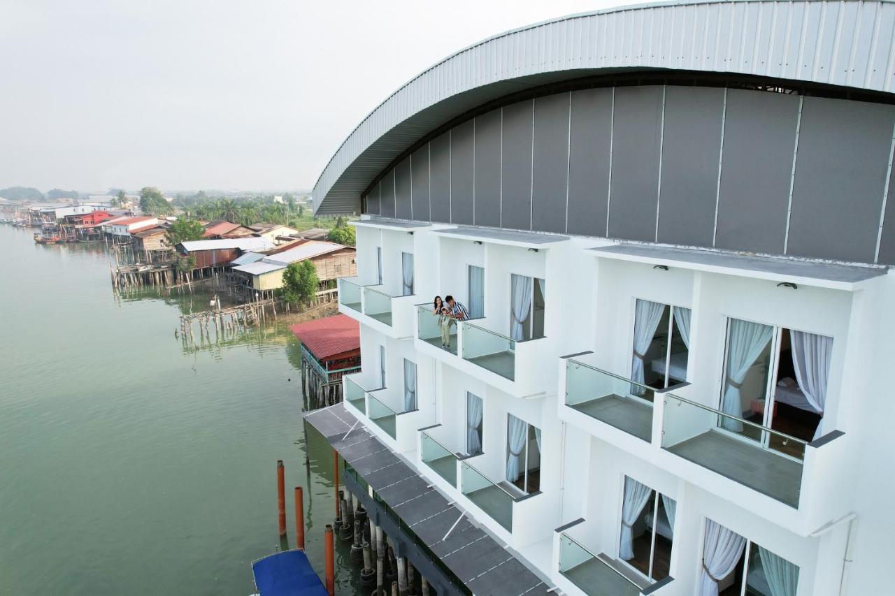 Hotel Le-Shore Kuala Selangor Exterior photo